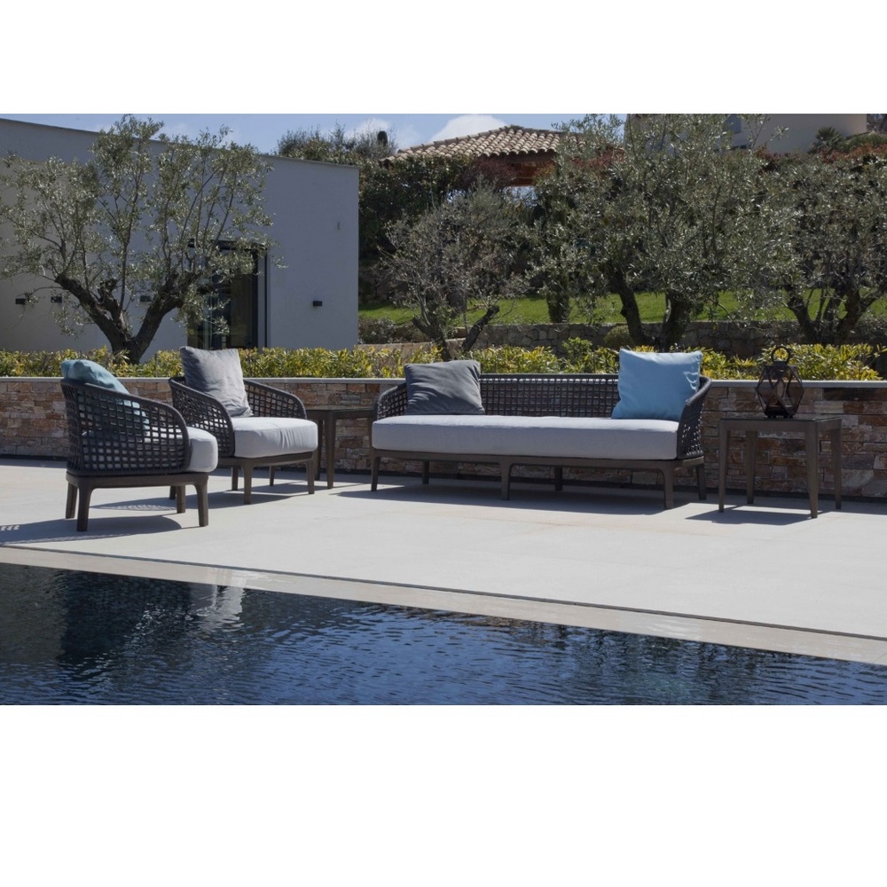 Lungotevere sofa outdoor 01