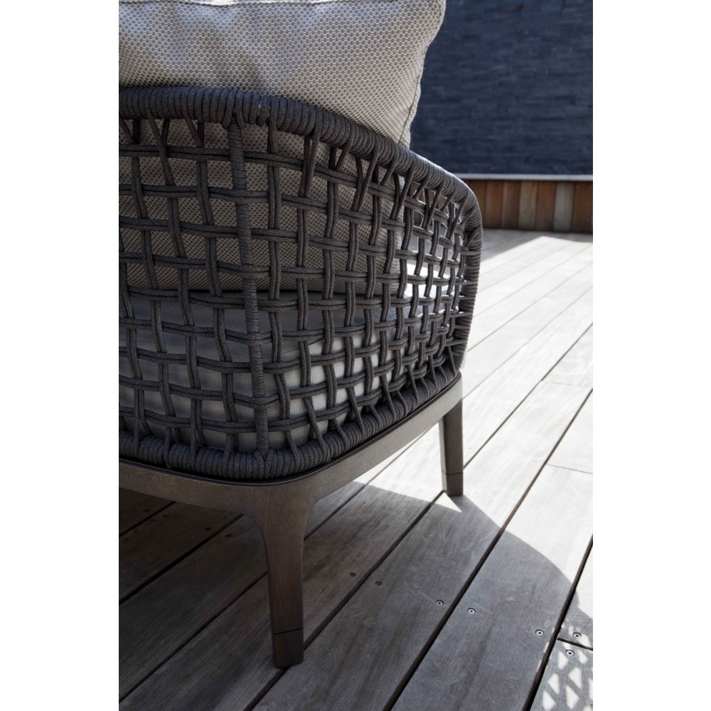 Lungotevere sofa outdoor 04