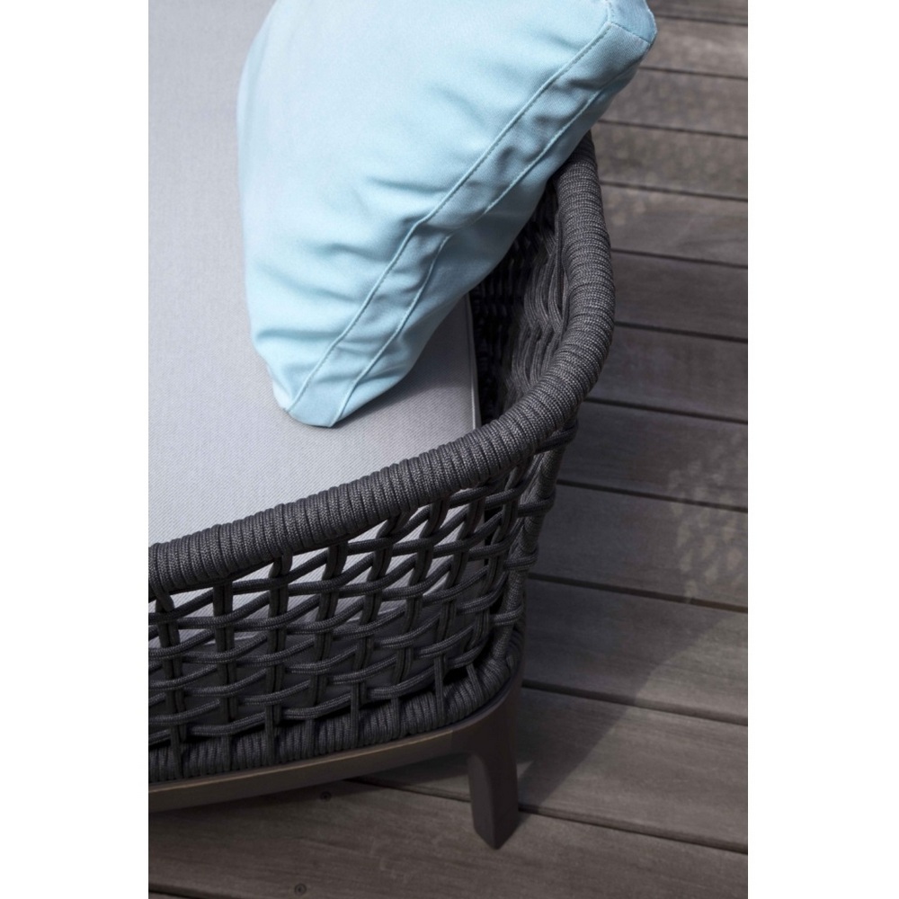 Lungotevere sofa outdoor 06