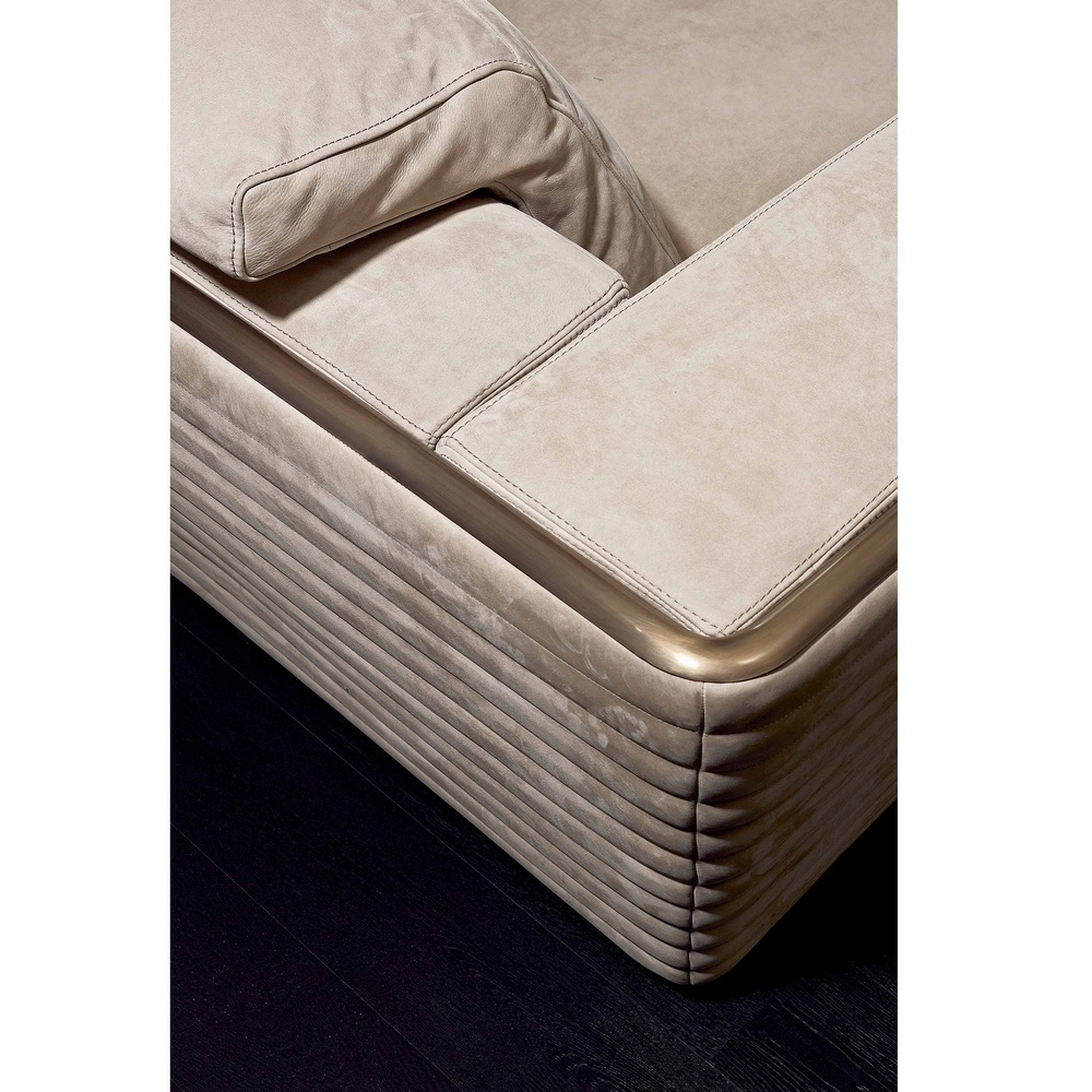 EMPIRE Sofa 01
