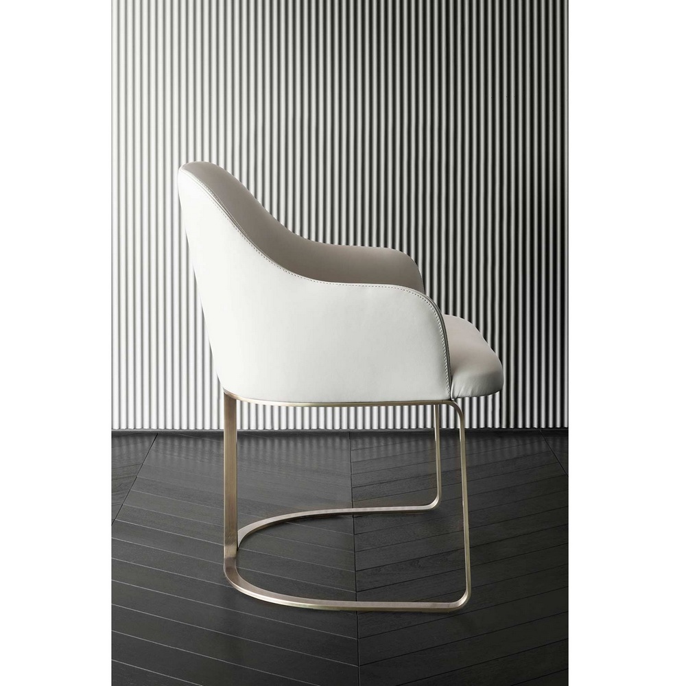 MARIE Chair 01