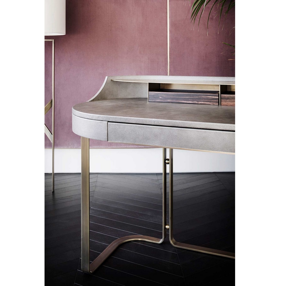 ROMA Desk 01