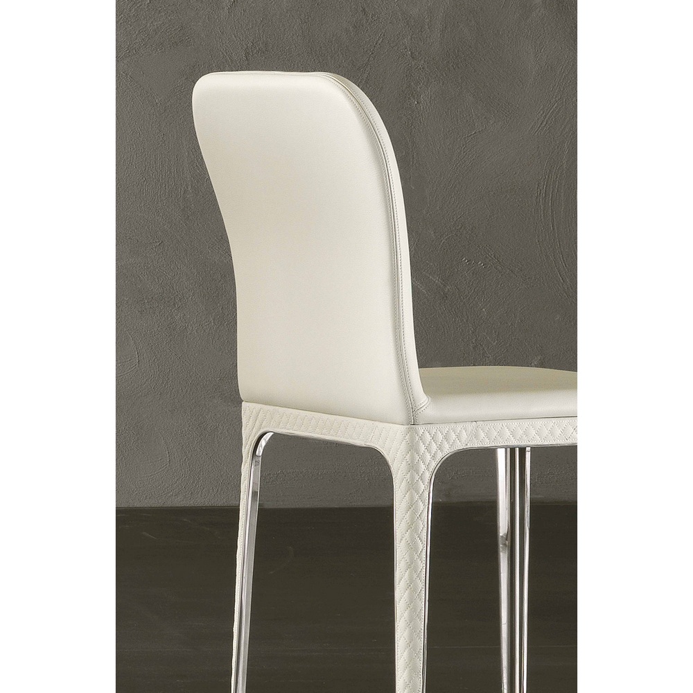 VIVIANE Chair 02