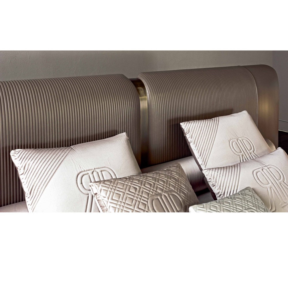 VOGUE Bed 01