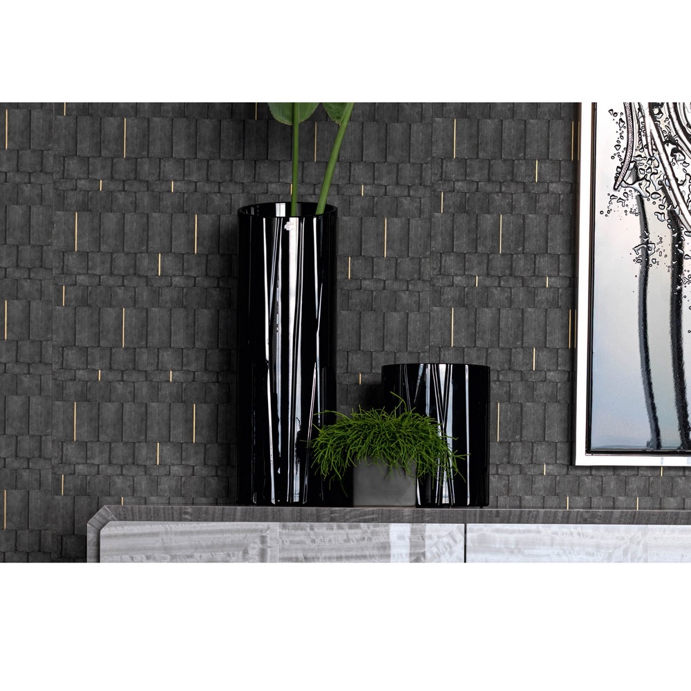 Manhattan black 03